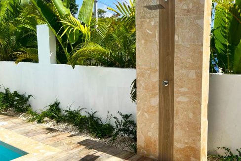 Villa de dos niveles en venta ubicada en el Residencial Primaveral II, Punta Cana (31)
