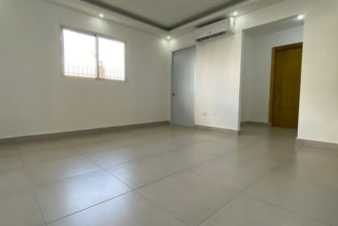 Apartamento de 3 habitaciones en venta de la Aut. San Isidro (18)