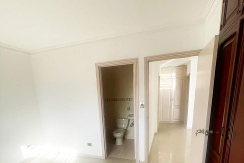 Apartamentos en venta de 3 habitaciones en la Av. Charles de Gaulle (14)