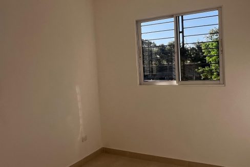 Apartamento 4to nivel en venta de 3 habitaciones Av. Jacobo Majluta (2)