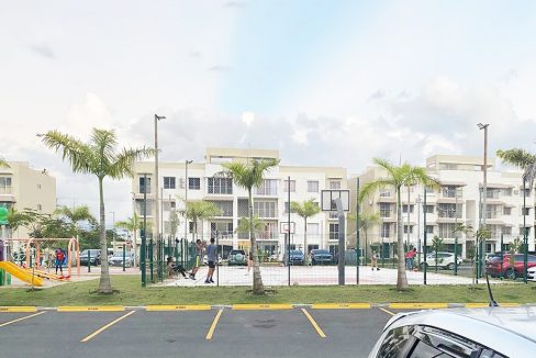 Apartamento 4to nivel con terraza en venta Ciudad Juan Bosch (1)