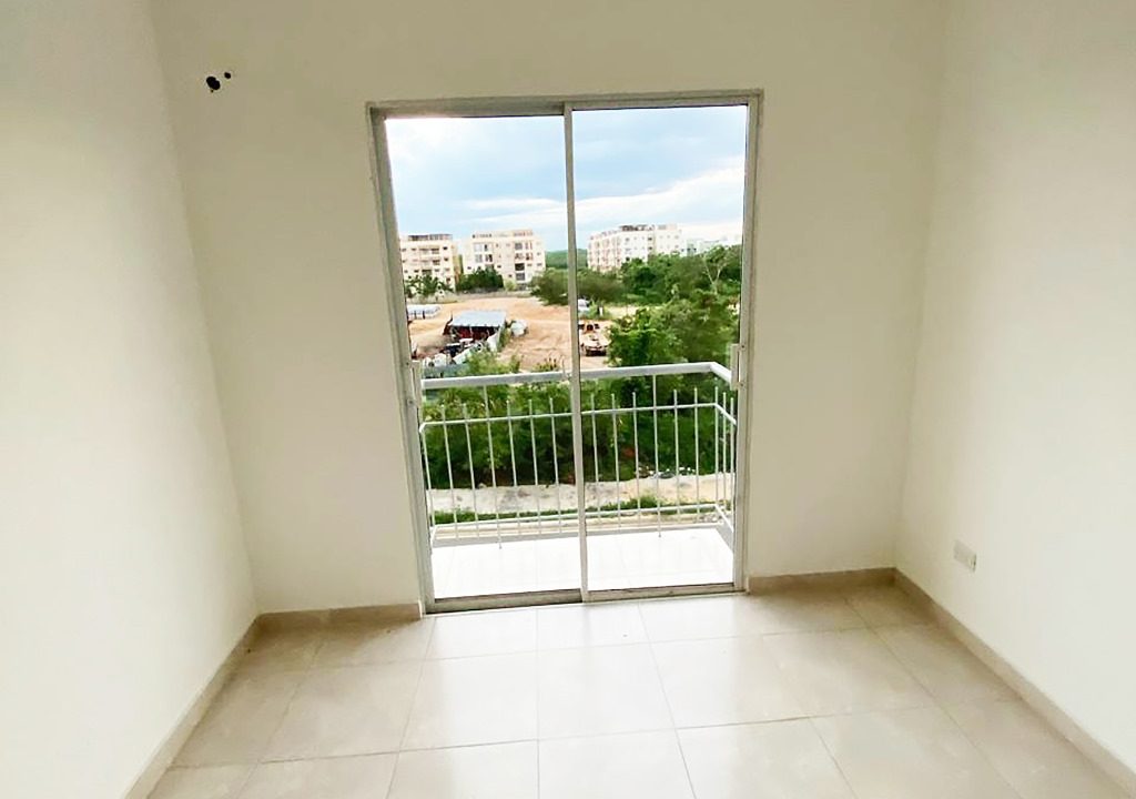 Apartamento 4to nivel con terraza en venta Ciudad Juan Bosch (10)