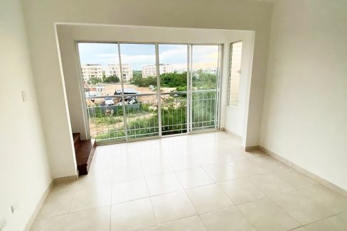 Apartamento 4to nivel con terraza en venta Ciudad Juan Bosch (14)