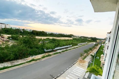 Apartamento 4to nivel con terraza en venta Ciudad Juan Bosch (15)