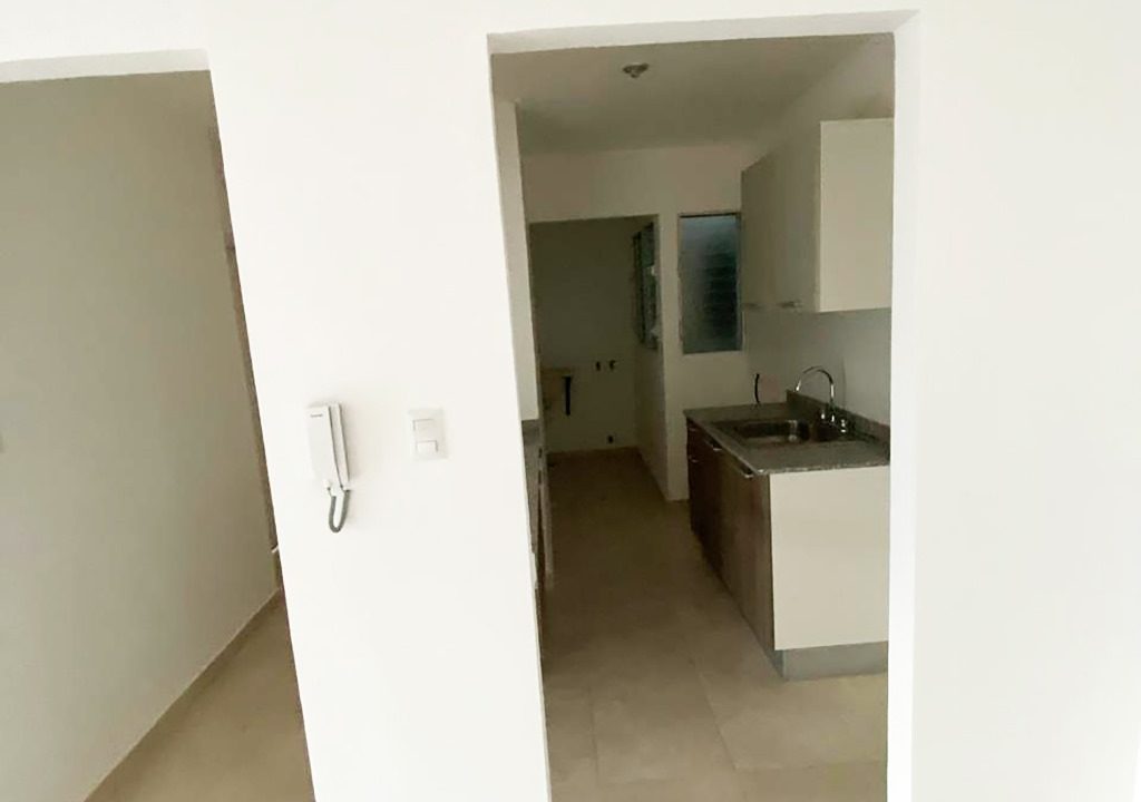 Apartamento 4to nivel con terraza en venta Ciudad Juan Bosch (3)