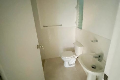 Apartamento 4to nivel con terraza en venta Ciudad Juan Bosch (4)