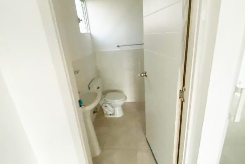 Apartamento 4to nivel con terraza en venta Ciudad Juan Bosch (6)