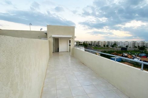 Apartamento 4to nivel con terraza en venta Ciudad Juan Bosch (7)