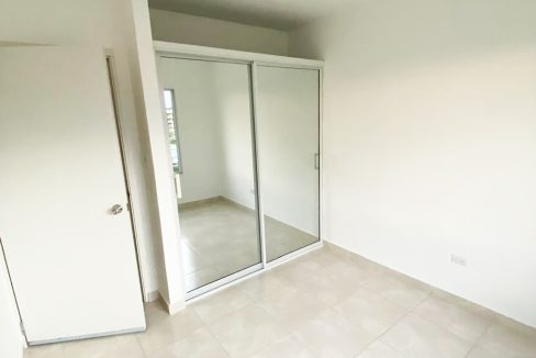 Apartamento 4to nivel con terraza en venta Ciudad Juan Bosch (8)