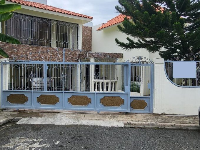 Casa en venta Brisa Oriental de 4 habitaciones