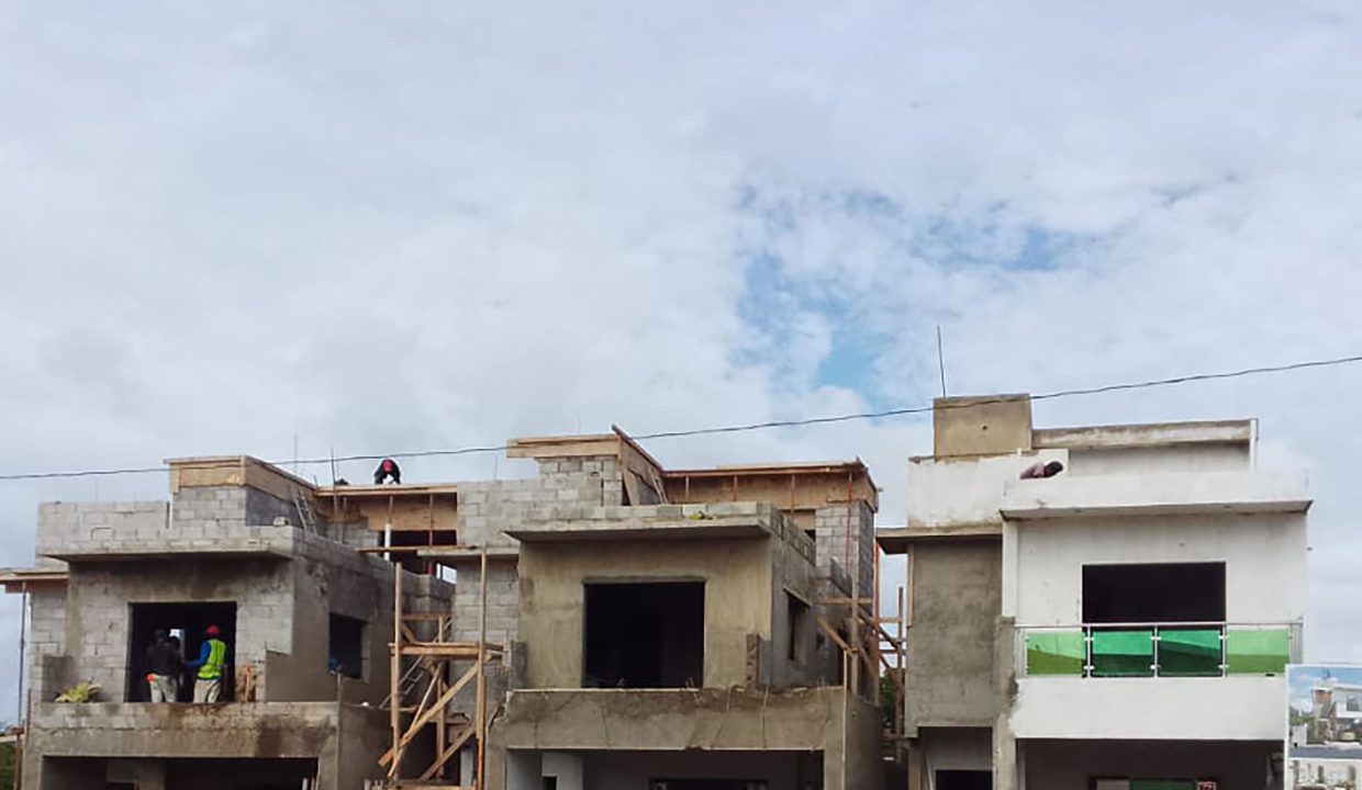 Casas en venta en la Av. Ecología de 3 habitaciones (2)