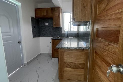 Casa en venta ubicada de 4 habitaciones en prado Oriental (16)
