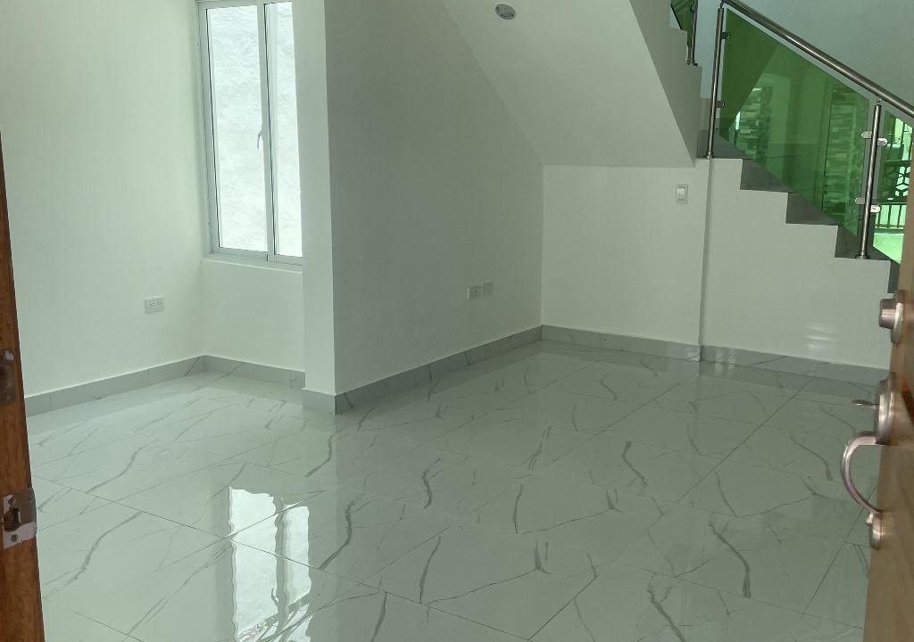 Casa en venta ubicada de 4 habitaciones en prado Oriental (18)