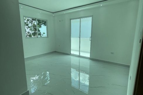 Casa en venta ubicada de 4 habitaciones en prado Oriental (19)