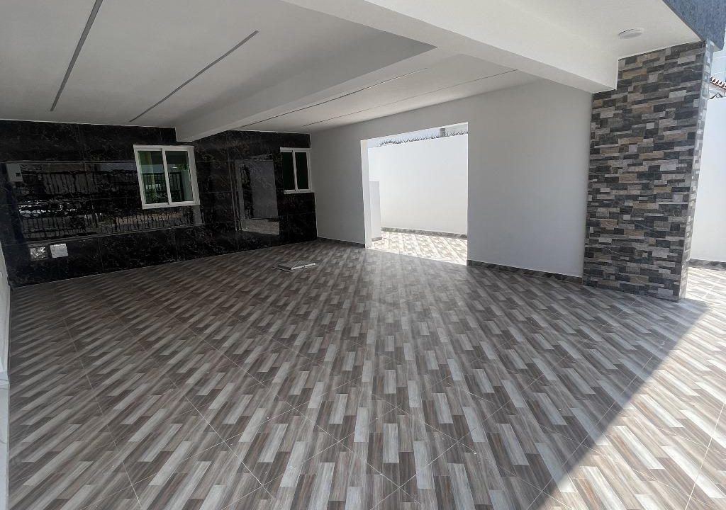 Casa en venta ubicada de 4 habitaciones en prado Oriental (24)