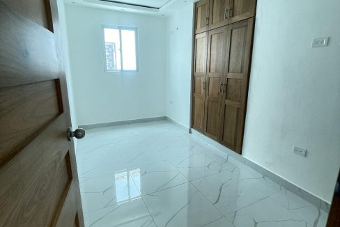 Casa en venta ubicada de 4 habitaciones en prado Oriental (31)