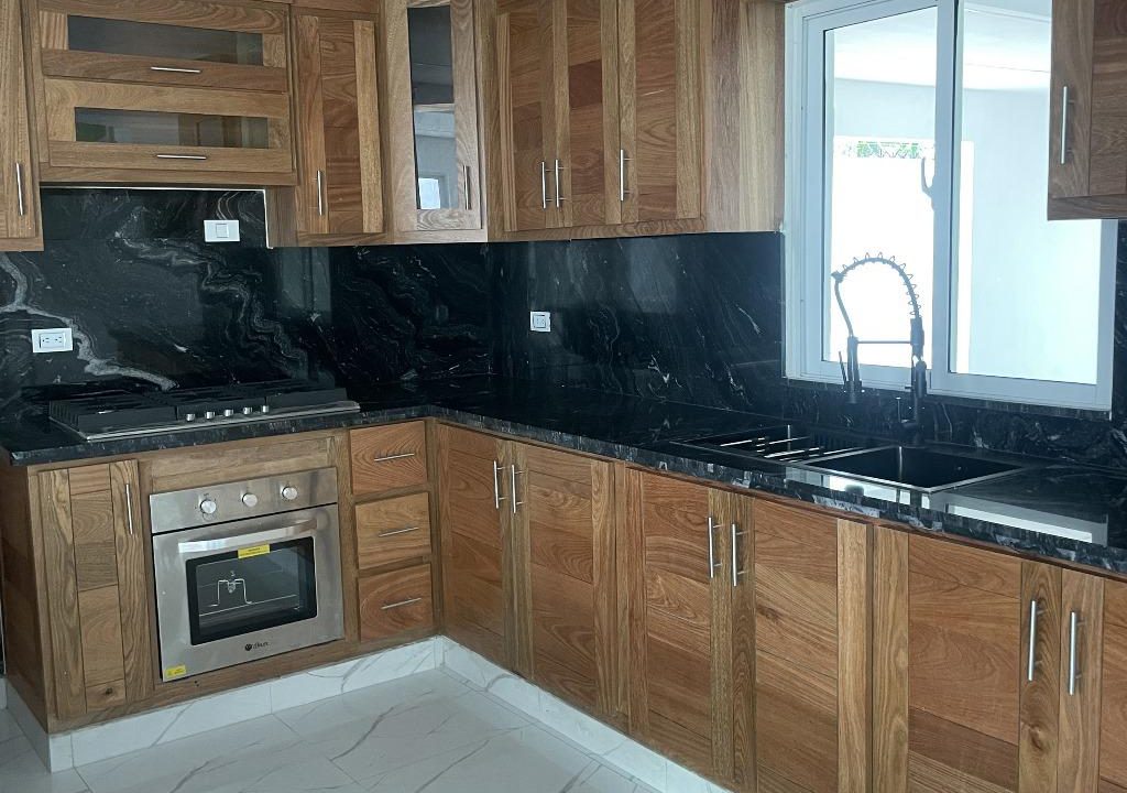 Casa en venta ubicada de 4 habitaciones en prado Oriental (36)
