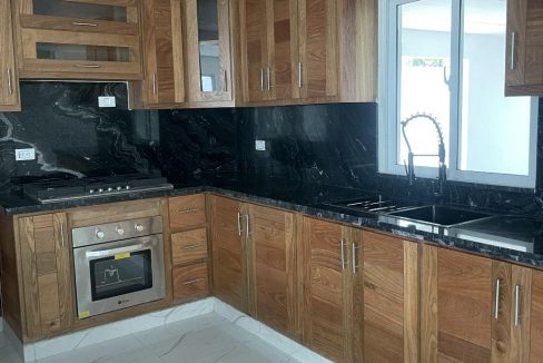 Casa en venta ubicada de 4 habitaciones en prado Oriental (36)