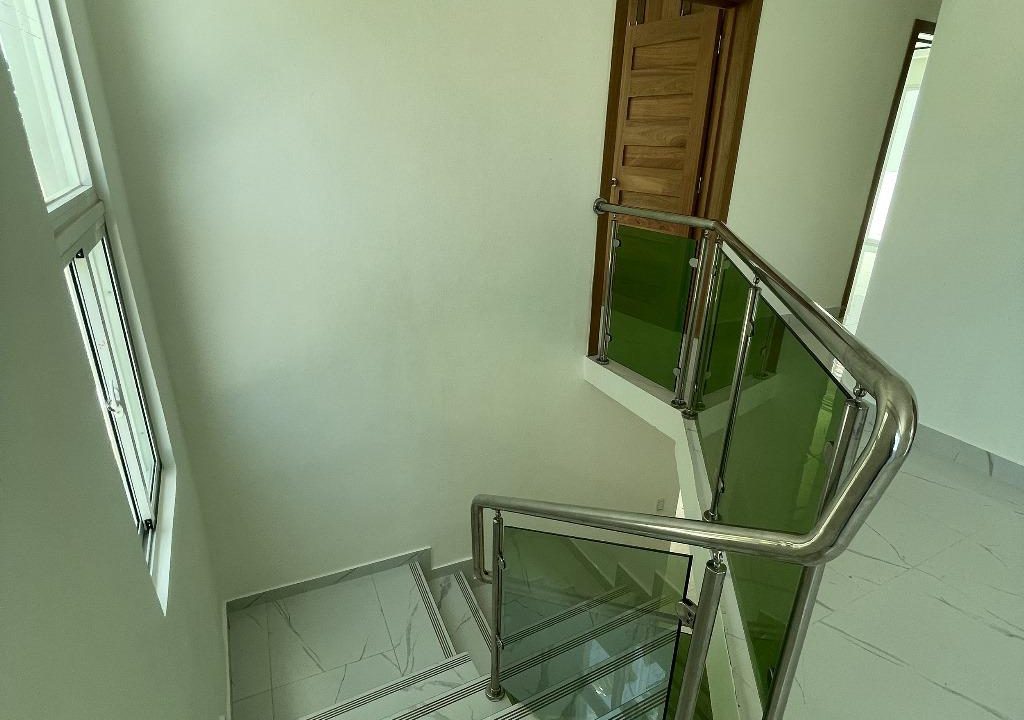 Casa en venta ubicada de 4 habitaciones en prado Oriental (7)