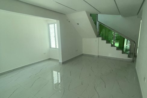 Casa en venta ubicada de 4 habitaciones en prado Oriental (8)