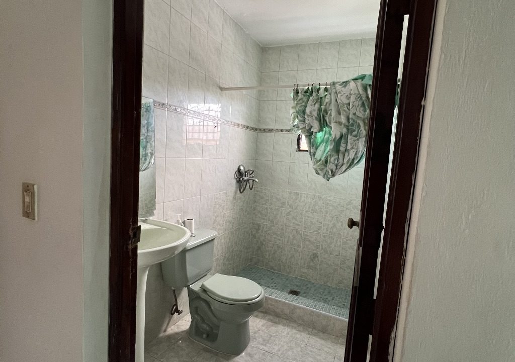 Casa en venta de 3 habitaciones Lucerna (22)