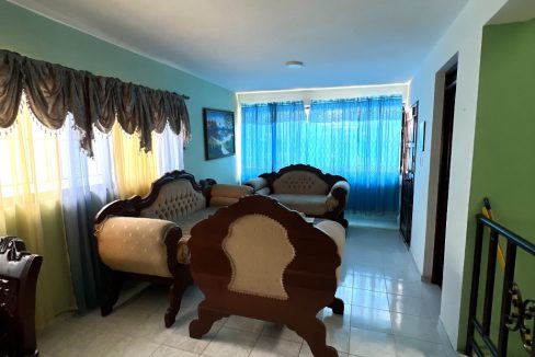 Casa en venta de 3 habitaciones Lucerna (23)