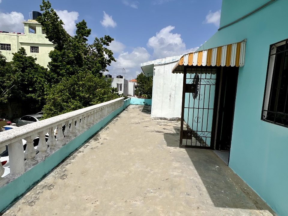 Casa en venta de 3 habitaciones Lucerna (24)