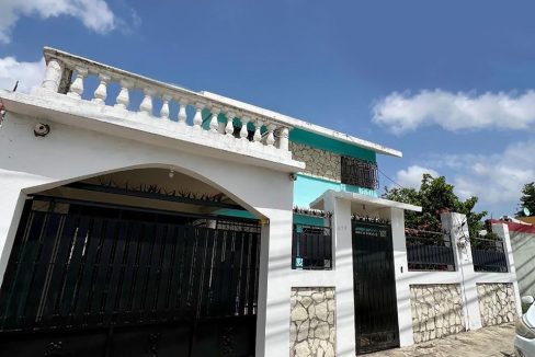 Casa en venta de 3 habitaciones Lucerna (26)
