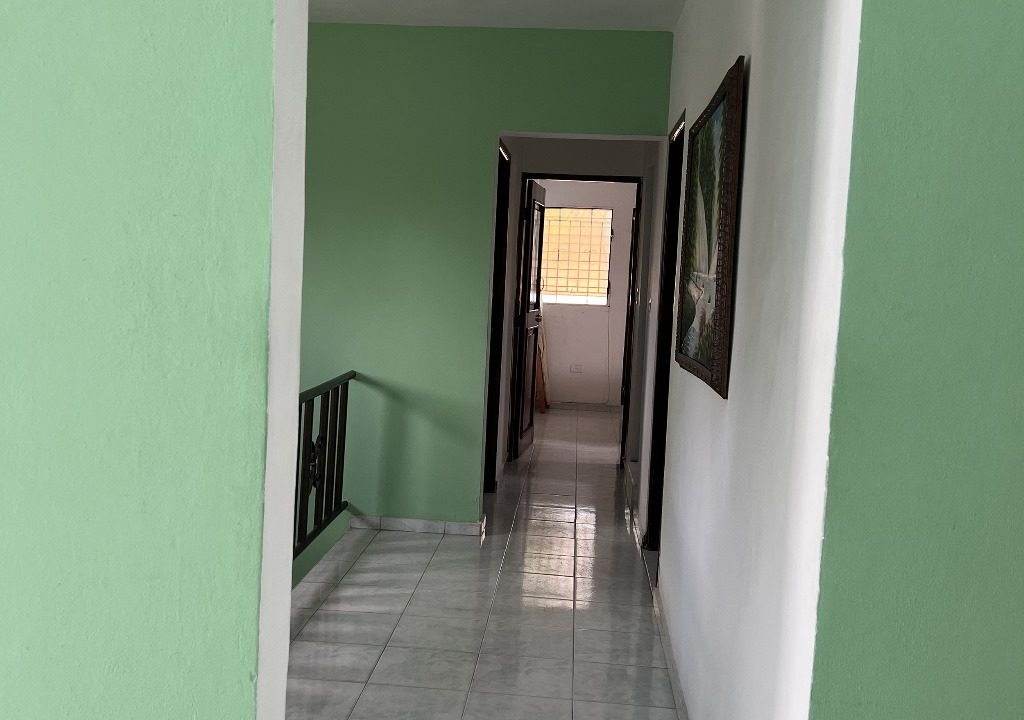 Casa en venta de 3 habitaciones Lucerna (8)