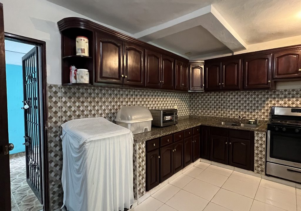 Casa en venta de 3 habitaciones Lucerna (9)